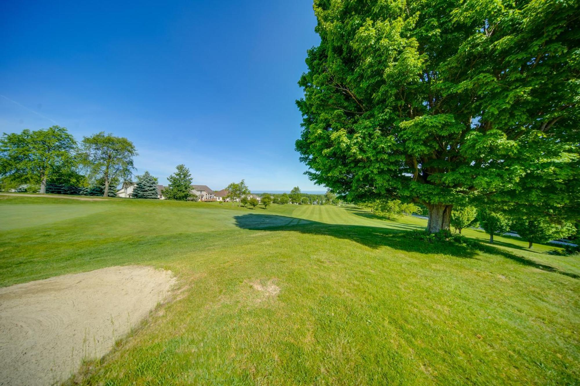 Golf-view With Porch About 4 Mi To Apartment *